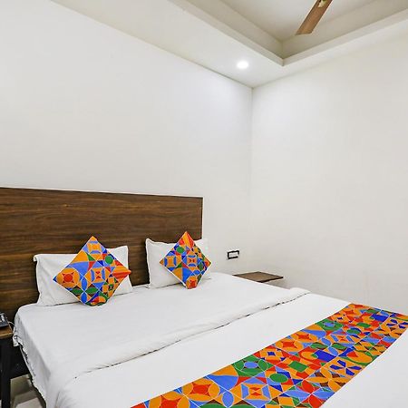 Fabhotel Kinsfolk Газиабад Экстерьер фото